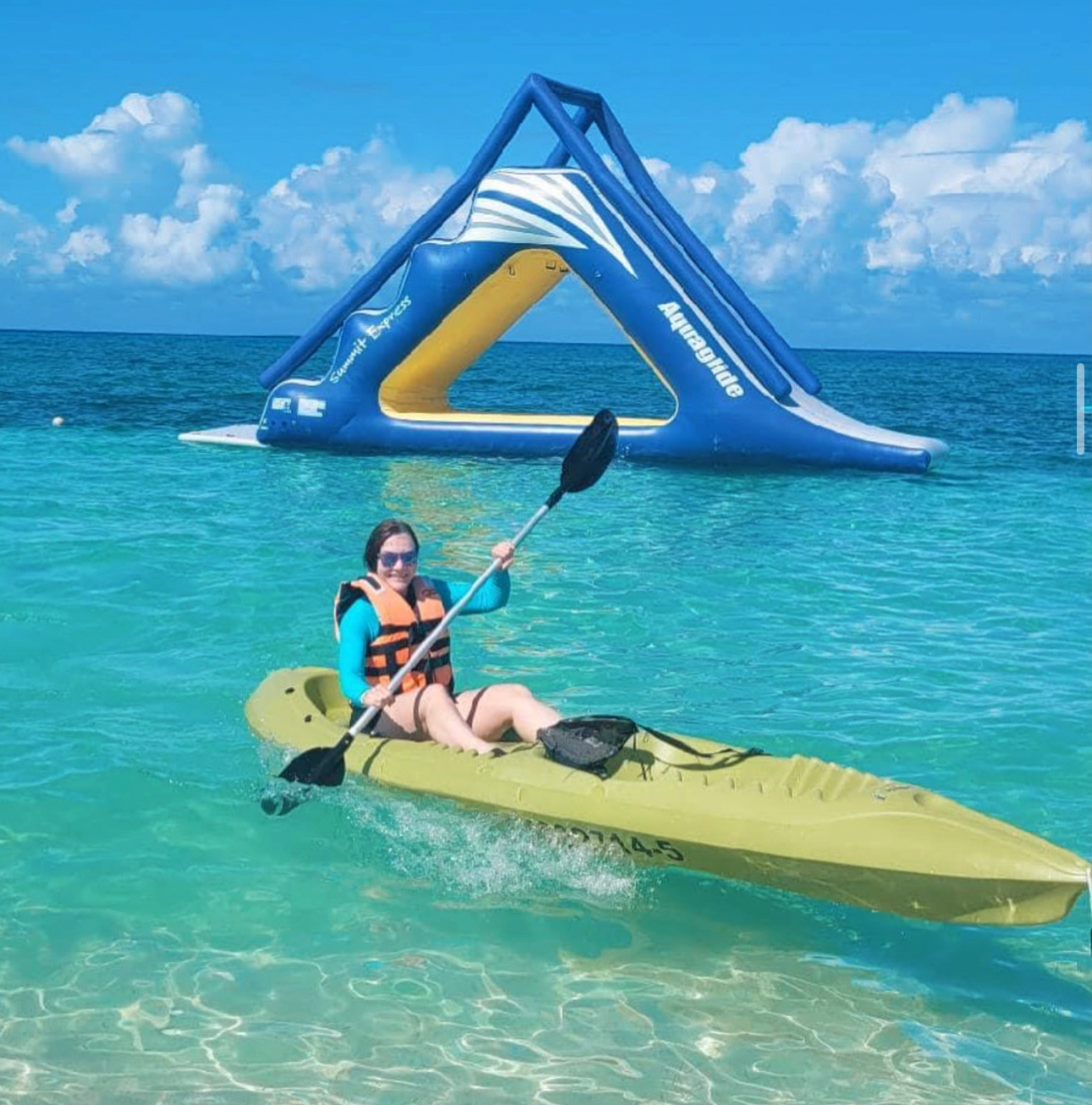 EL CIELO CATAMARAN + BEACH CLUB