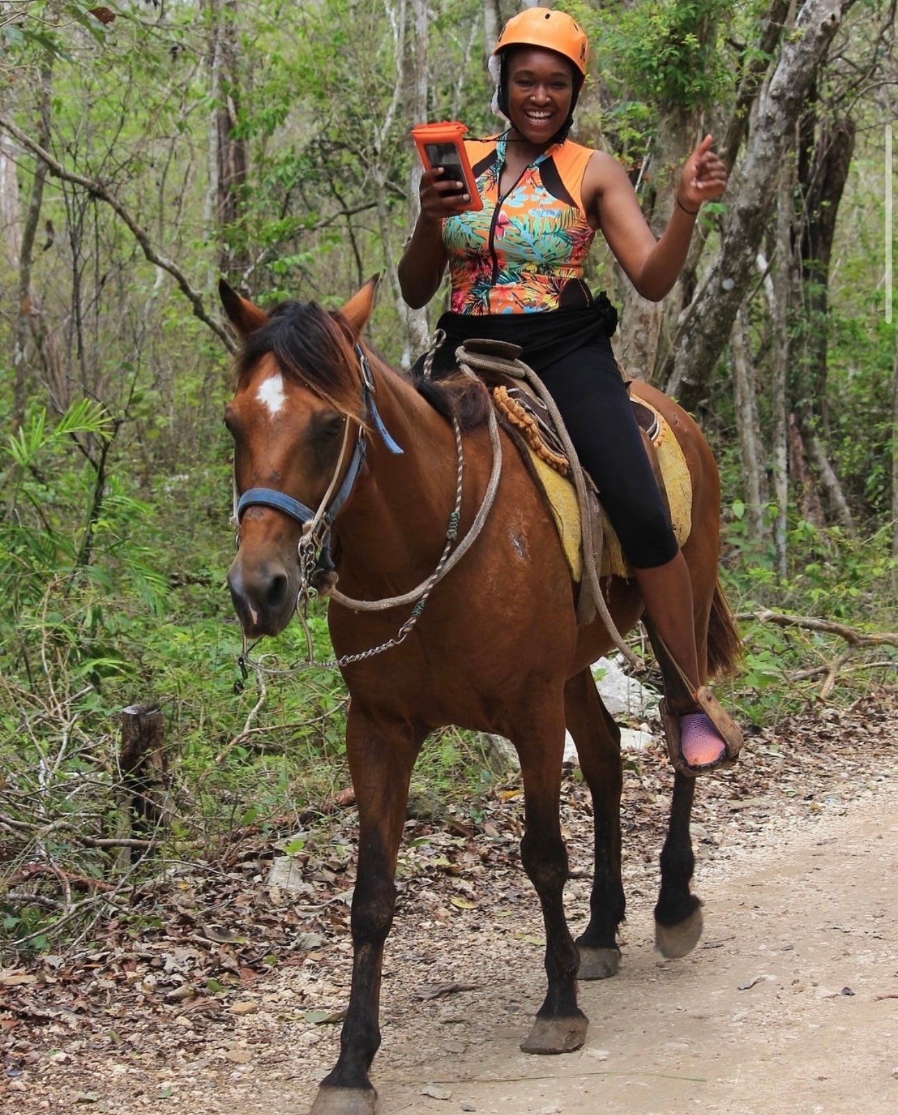 Tour a Caballo con Cuatrimotos, Cenote Tirolesas y Almuerzo
