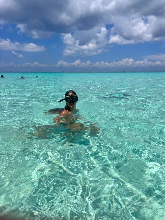 EL CIELO CATAMARAN + BEACH CLUB